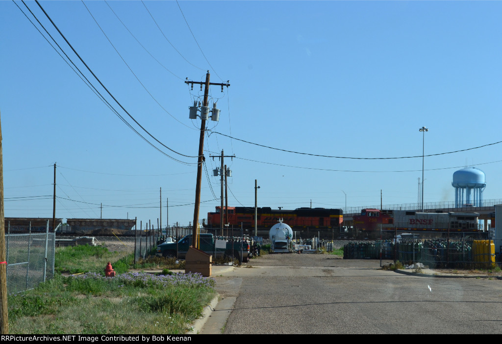 BNSF 9077